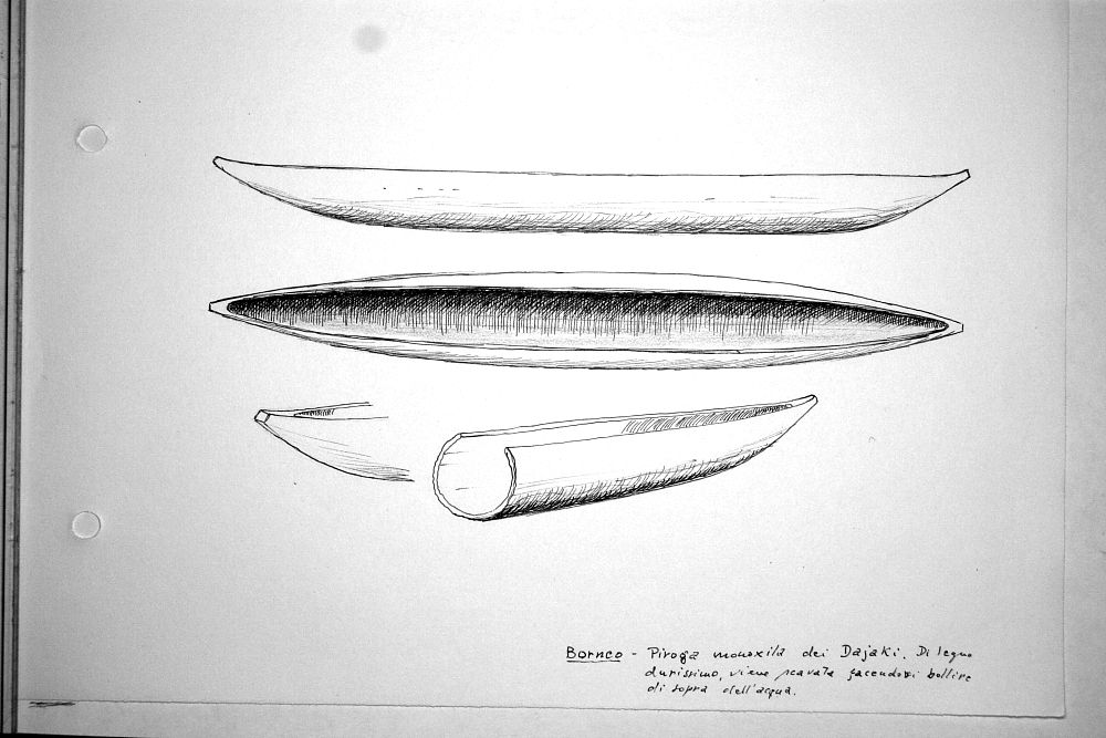 Borneo - piroga monoxila dei Dayak. Di legno durissimo, viene scavata facendovi bollire di sopra dell'acqua